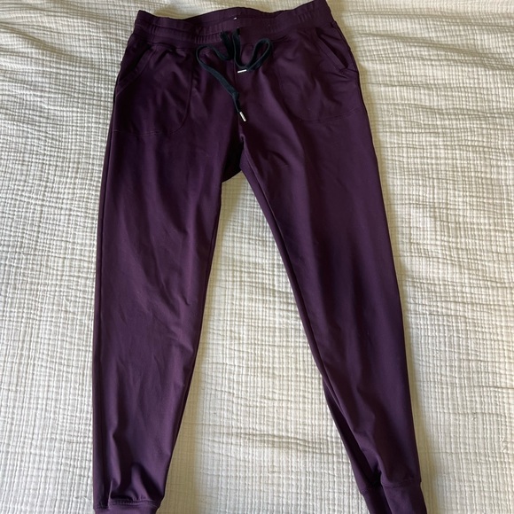Zyia Unwind Joggers size large. Worn only a few times like new condition. - Picture 1 of 4
